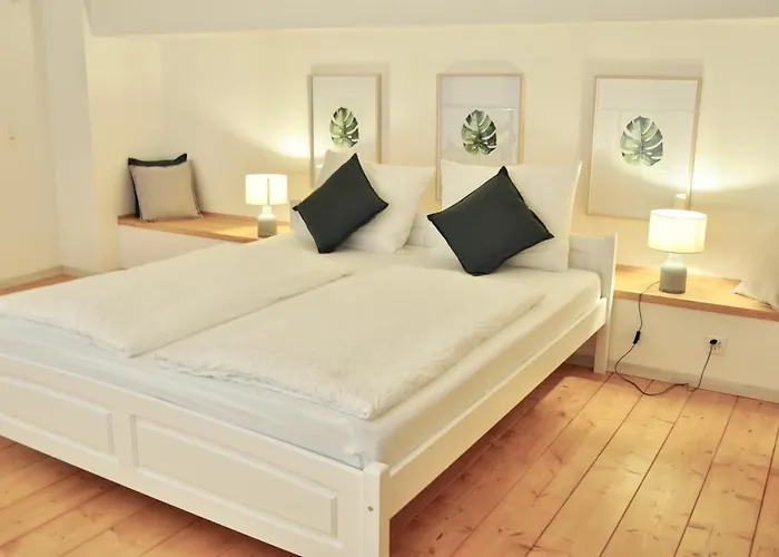 Modern Family In Center * Ιντερλάκεν